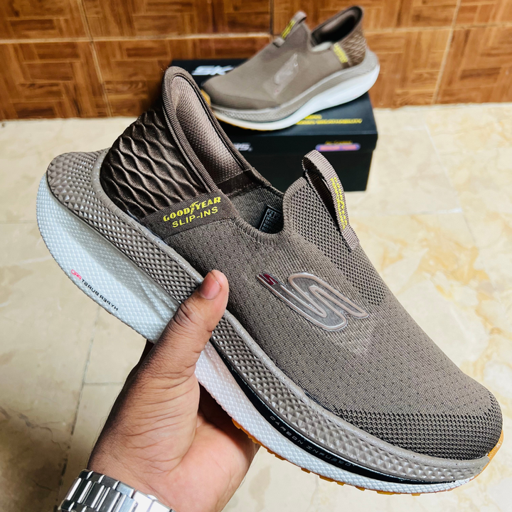 Skechers Pro Max V1 - HyperBurst