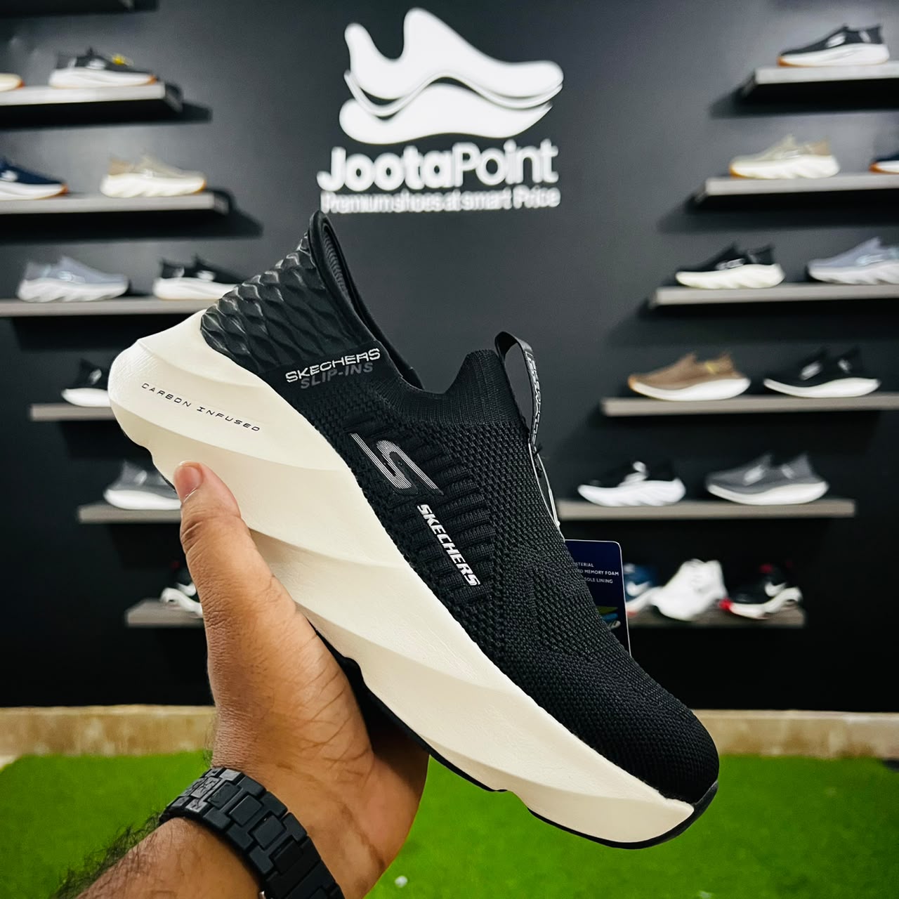 Skechers Pro Carbon Infused V1 - Black