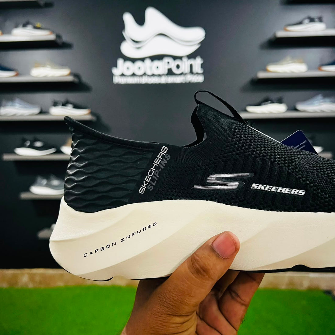 Skechers Pro Carbon Infused V1 - Black