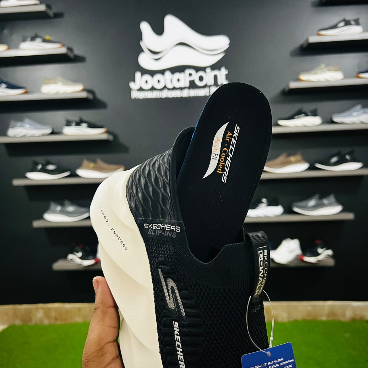 Skechers Pro Carbon Infused V1 - Black