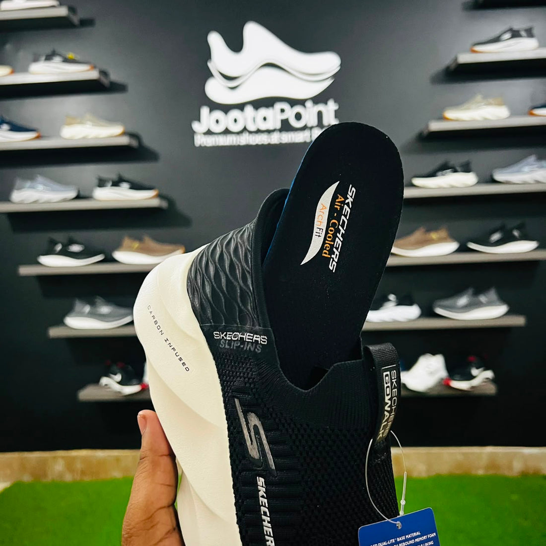 Skechers Pro Carbon Infused V1 - Black