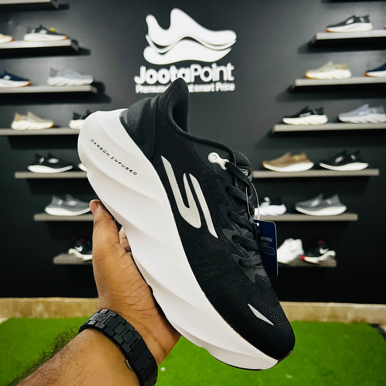 Skechers Pro Carbon Infused V3 - Black